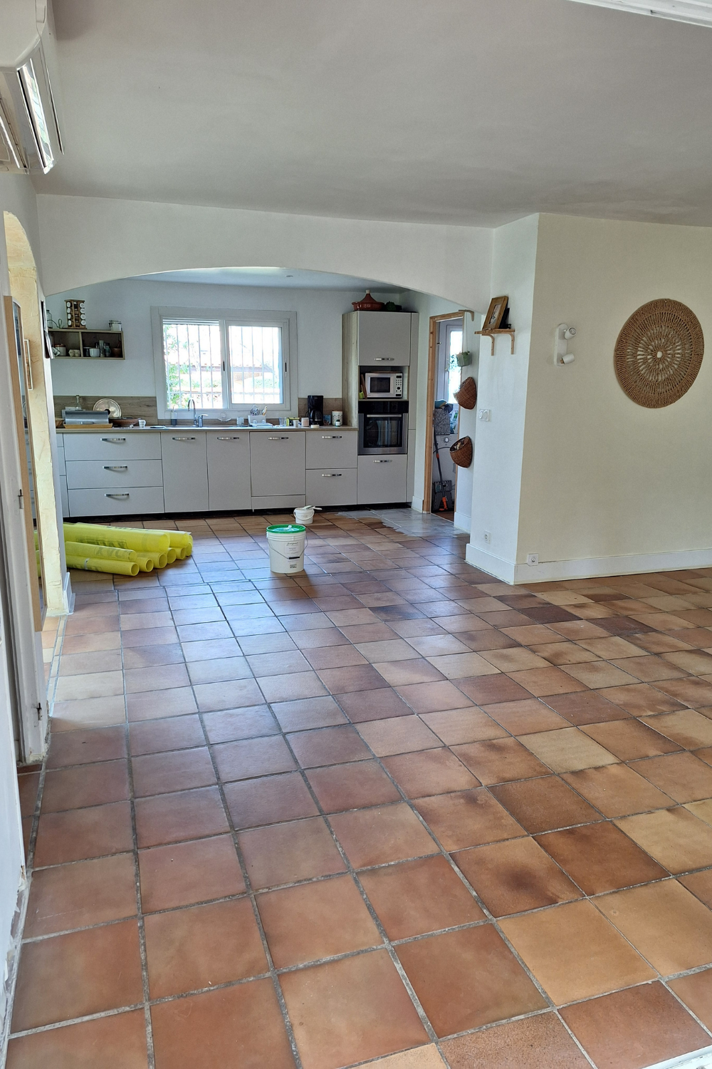 Avant : sol carrelage